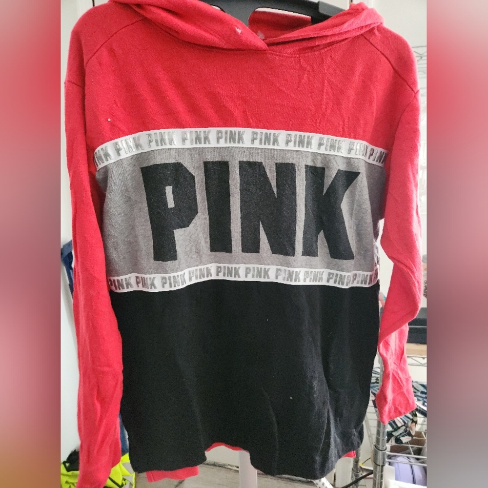 Xs pink light pull over hoodie